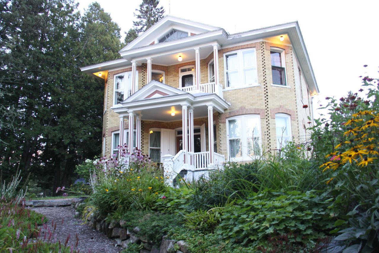 Auberge Taylor Manor Saint-Georges Exteriör bild
